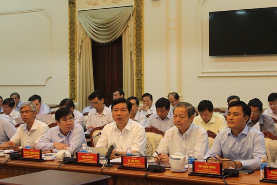 
Bí thư Thành ủy TP HCM Đinh La Thăng chủ trì hội nghị chuyên đề kết nối giao thông các tỉnh trong vùng kinh tế trọng điểm phía Nam
