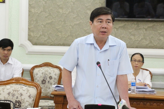 
Chủ tịch UBND TP Nguyễn Thành Phong lo lắng thị trường bán lẻ rơi vào tay người nước ngoài
