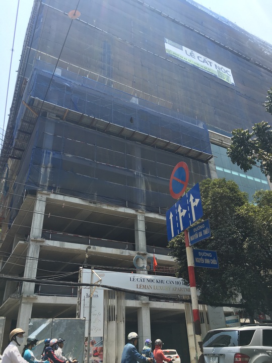 
Tòa nhà Léman Laxury Apartments đang trong giai đoạn hoàn thiện

