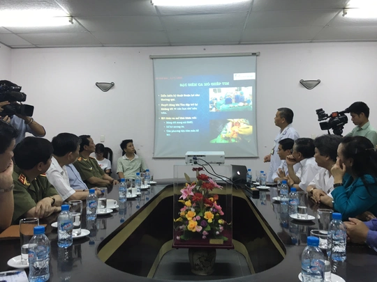 
GS Nguyễn Hữu Ước chia sẻ về hành trình ca ghép tạng xuyên Việt

