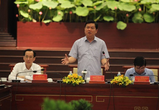 
Bí thư Thành ủy TP HCM Đinh La Thăng phát biểu chỉ đạo hội nghị.
