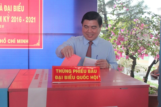 TP HCM: Bí thư Đinh La Thăng đi bầu cử từ sáng sớm