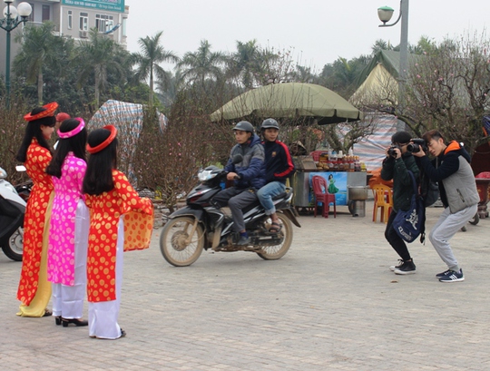 Dịch vụ chụp ảnh thuê đang nở rộ tại Thanh Hóa những ngày cận Tết Bính Thân