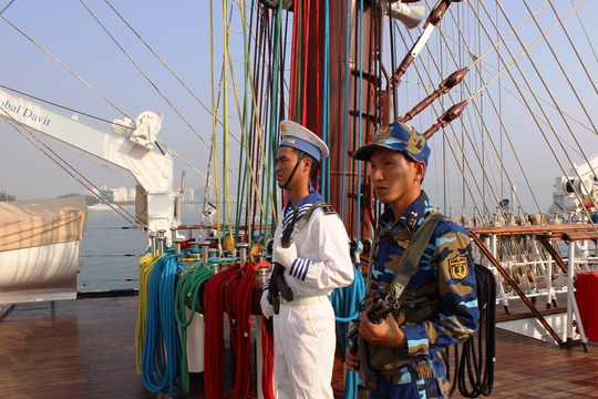 
Tàu buồm giúp bộ đội hải quân làm quen với điều kiện tự nhiên
