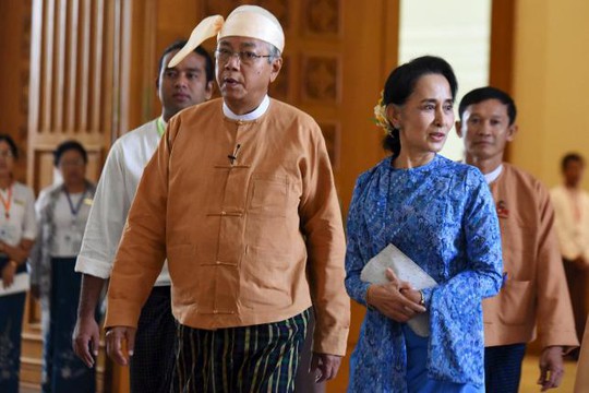 
Tân Tổng thống Myanmar Htin Kyaw và lãnh đạo đảng NLD Aung San Suu Kyi Ảnh: REUTERS
