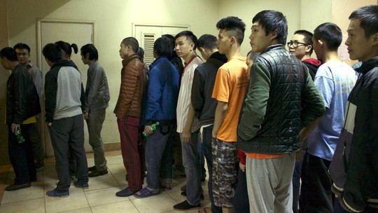 
Những người Đài Loan bị tố tham gia đường dây lừa gạt người ở Trung Quốc. Ảnh: QUARTZ
