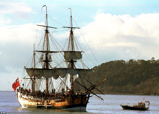 Con tàu thám hiểm HMS Endeavour của thuyền trưởng James Cook. Ảnh: AP