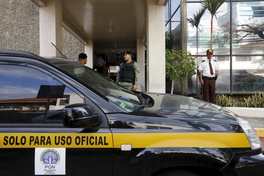 
Văn phòng Công ty luật Mossack Fonseca tại Panama bị bố ráp hôm 12-4 Ảnh: Reuters
