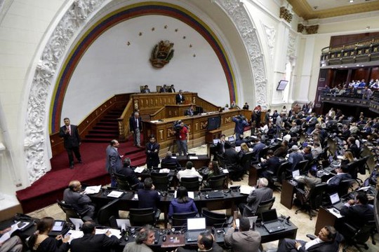 Quốc hội Venezuela nhóm họp ngày 17-5. Ảnh: REUTERS