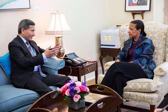 
Cố vấn An ninh Quốc gia Mỹ Susan Rice (phải) tiếp Ngoại trưởng Singapore Vivian Balakrishnan Ảnh: NHÀ TRẮNG
