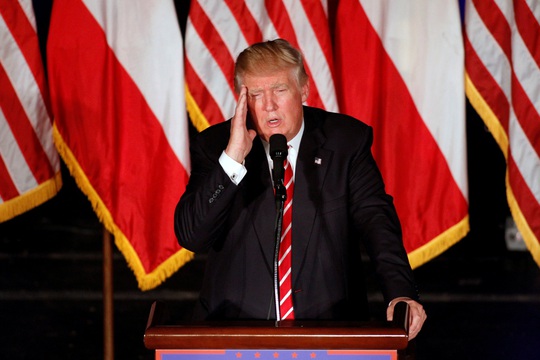 
Ứng cử viên tổng thống Donald Trump phát biểu tại Nhà hát Fox ở TP Atlanta ngày 15-6 Ảnh: REUTERS
