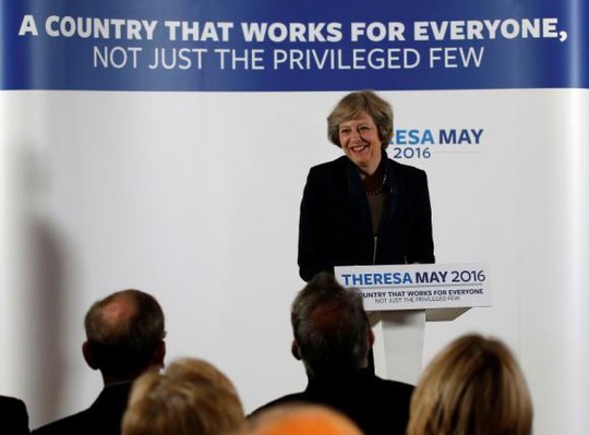 Bà May trong buổi vận động tranh cử chức lãnh đạo đảng Bảo thủ sáng 11-7 và chỉ vài giờ sau đã có tin bà sẽ thành thủ tướng Anh vào ngày 13-7. Ảnh: Reuters
