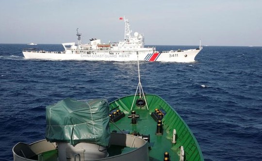 
Tàu hải cảnh Trung Quốc ở biển Đông. Ảnh: REUTERS
