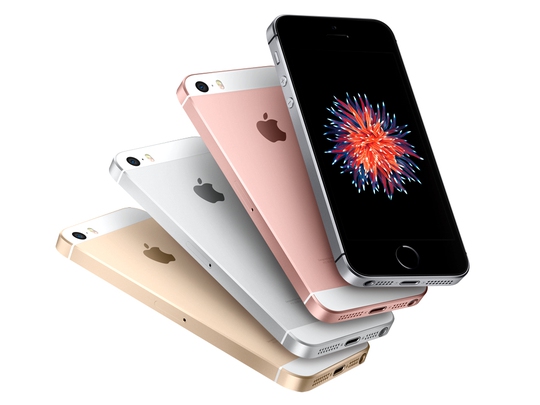 
iPhone SE có sẵn với 4 màu.
