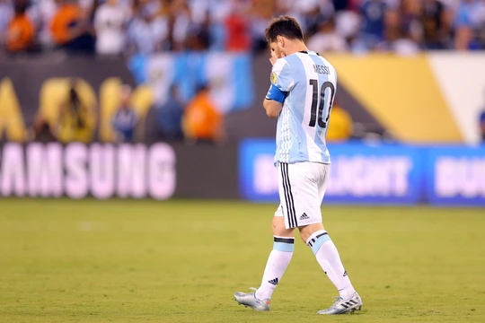 Nỗi buồn vô hạn của Messi