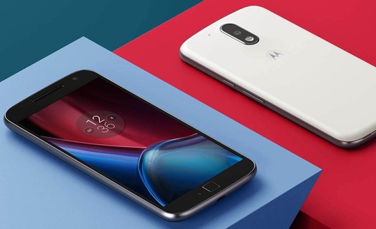 
Moto G4 Plus thành viên duy nhất được trang bị cảm biến vân tay.
