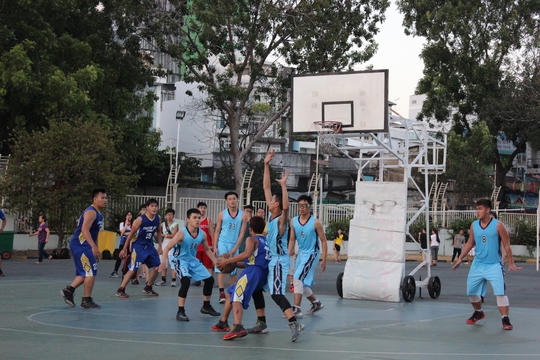 
Giải Bóng rổ hạng A TP HCM đã đi đến trận chung kết hứa hẹn hấp dẫn giữa Phú Nhuận B và Quận Bình Thạnh
