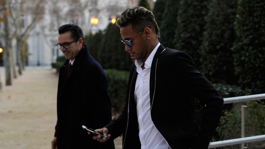 
Neymar tại phiên toà diễn ra vào hôm 2-2 vừa qua
