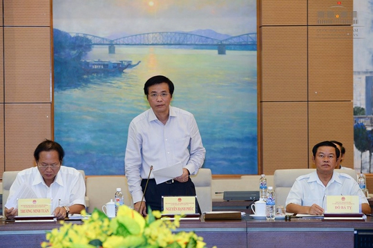 
Tổng thư ký QH Nguyễn Hạnh Phúc cho biết kết quả bầu cử QH khoá XIV cho thấy cơ cấu đại biểu QH là ngoài Đảng giảm 4,2% so với khóa XIII

