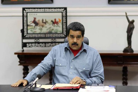 
Tổng thống Nicolas Maduro tham dự một Hội đồng Bộ trưởng họp tại Miraflores Palace ở Caracas, Venezuela hôm 13-5. Ảnh: Reuters
