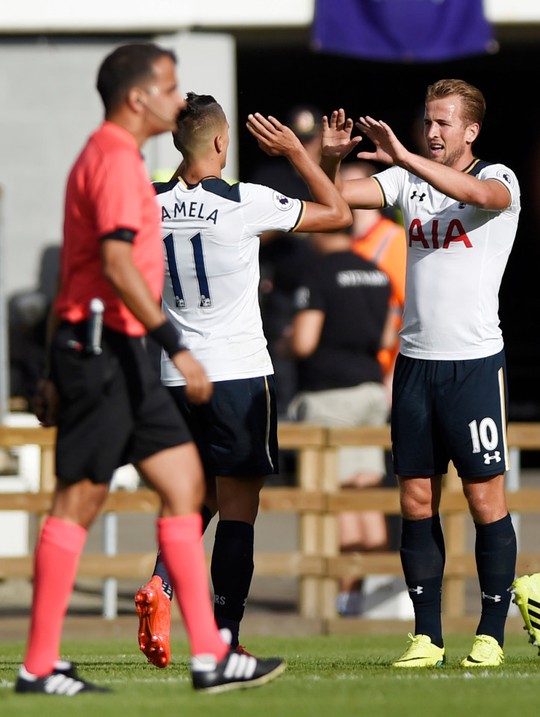 Harry Kane và Lamela góp 3 bàn thắng cho Tottenham