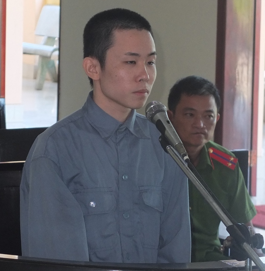 Bị cáo Trần Thanh Sang trả lời thẩm vấn tại tòa
