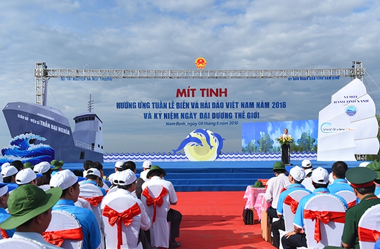 Lễ mít tinh hưởng ứng Tuần lễ biển và hải đảo Việt Nam và kỷ niệm Ngày Đại dương thế giới - Ảnh: VGP/Quang Hiếu