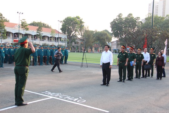 
Bí thư Thành ủy TP HCM Đinh La Thăng dự lễ ra quân huấn luyện năm 2016
