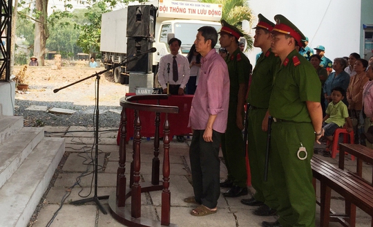 Bị cáo Phan Văn Liêu nghe tòa tuyên án