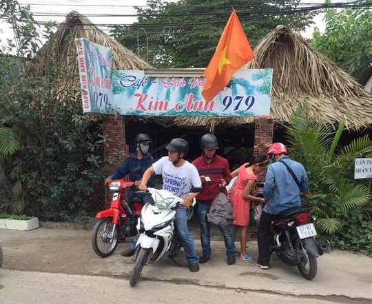 &ldquo;Hiệp sĩ&rdquo; đưa N. ra khỏi qu&aacute;n Kim Anh 979