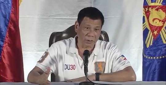 Tổng thống Rodrigo Duterte tại cuộc họp báo hôm 21-8 Ảnh: Rappler