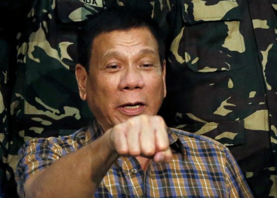 
Đêm 24-8, Tổng thống Duterte buột miệng tiết lộ Philippines trả 1 triệu USD tiền chuộc con tin người Na Uy cho nhóm Abu Sayyaf. Ảnh: Reuters

