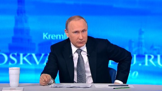 Tổng thống Putin tại cuộc đối thoại. Ảnh: RT