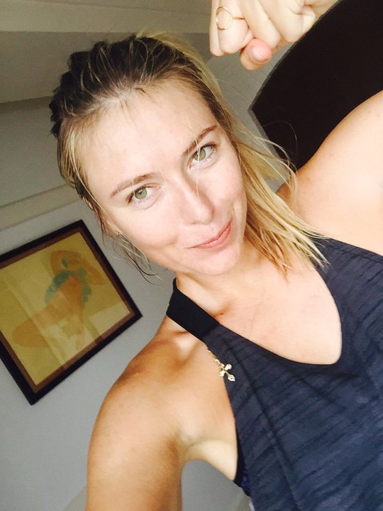 Sharapova trước khi diện váy dạ hội