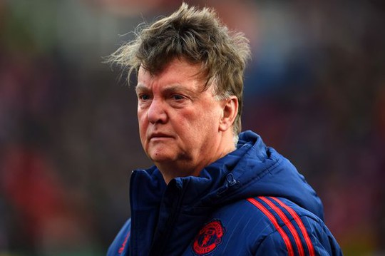 HLV Van Gaal vẫn chưa thoát được khủng hoảng dù M.U đã biết thắng