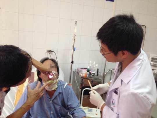 Bệnh nhân ung thư lưỡi được điều trị tại Bệnh viện Việt Nam - Cuba