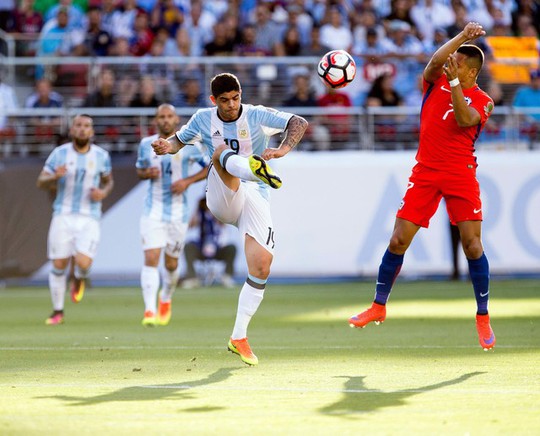 Banega, người chơi ăn ý với Di Maria trong trận này