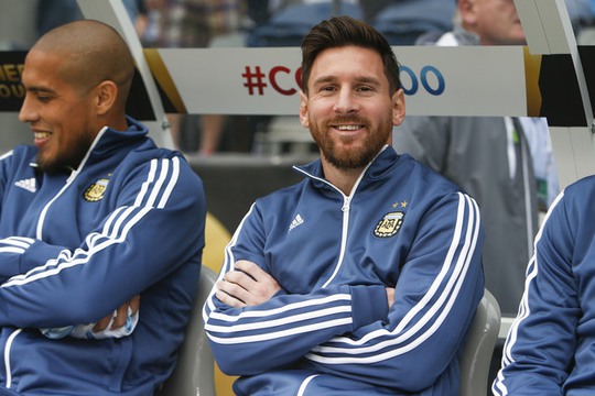 
Messi dự bị và chỉ ra sân trong hiệp 2
