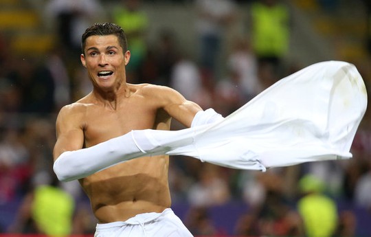 
Ronaldo ghi bàn quyết định trên chấm 11 m giúp Real lần thứ 11 vô địch C1/Champions League hôm 29-5
