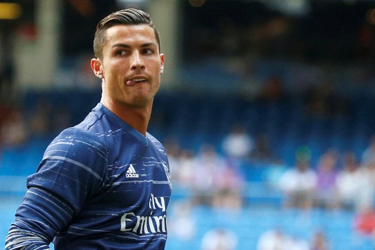 
Ronaldo đáp trả Xavi sau khi bị chê dở hơn Messi
