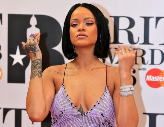 Album “Anti” của nữ ca sĩ Rihanna giữ vị trí dẫn đầu trên bảng xếp hạng Billboard 200 của Mỹ tuần qua