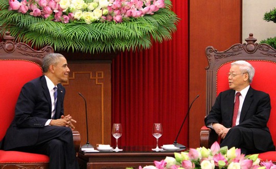 Tổng thống Obama đến chào Tổng Bí thư Nguyễn Phú Trọng - Ảnh: VOV