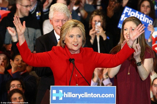 Bà Hillary Clinton tuyên bố chiến thắng trong cuộc bầu cử sơ bộ của Đảng Dân chủ ở bang IowaẢnh: AP