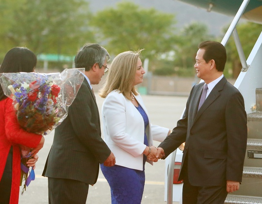 
Quang cảnh lễ đón Thủ tướng Nguyễn Tấn Dũng tại sân bay Palm Springs, bang California - Mỹ

Ảnh: TTXVN
