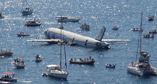 Chiếc Airbus A300 bị nhấn chìm trên biển Aegea, gần thị trấn nghỉ dưỡng Kuşadası - Thổ Nhĩ Kỳ để thu hút du kháchẢnh: Daily Sabah