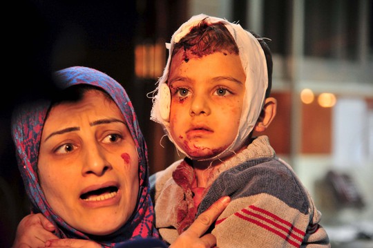 Người dân Syria kỳ vọng lệnh ngừng bắn sẽ chấm dứt thương vong ở nước này Ảnh: REUTERS