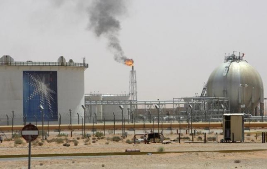 Một cơ sở dầu của Ả Rập Saudi Ảnh: Reuters