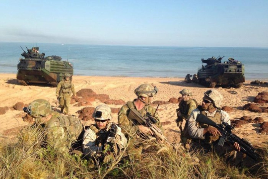 Binh sĩ Mỹ và Úc tập trận chung tại lãnh thổ Bắc Úc hồi tháng 7-2015 Ảnh: Facebook