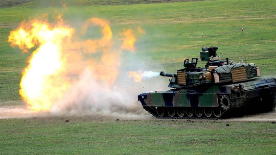Xe tăng của quân đội Mỹ tham gia cuộc tập trận “Noble Partner 2016” tại GeorgiaẢnh: NBC NEWS