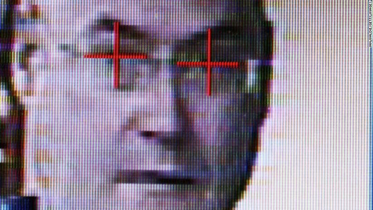 Chương trình nhận dạng khuôn mặt của FBI có thể tìm kiếm hơn 411,9 triệu hình ảnh khuôn mặt Ảnh: CNN